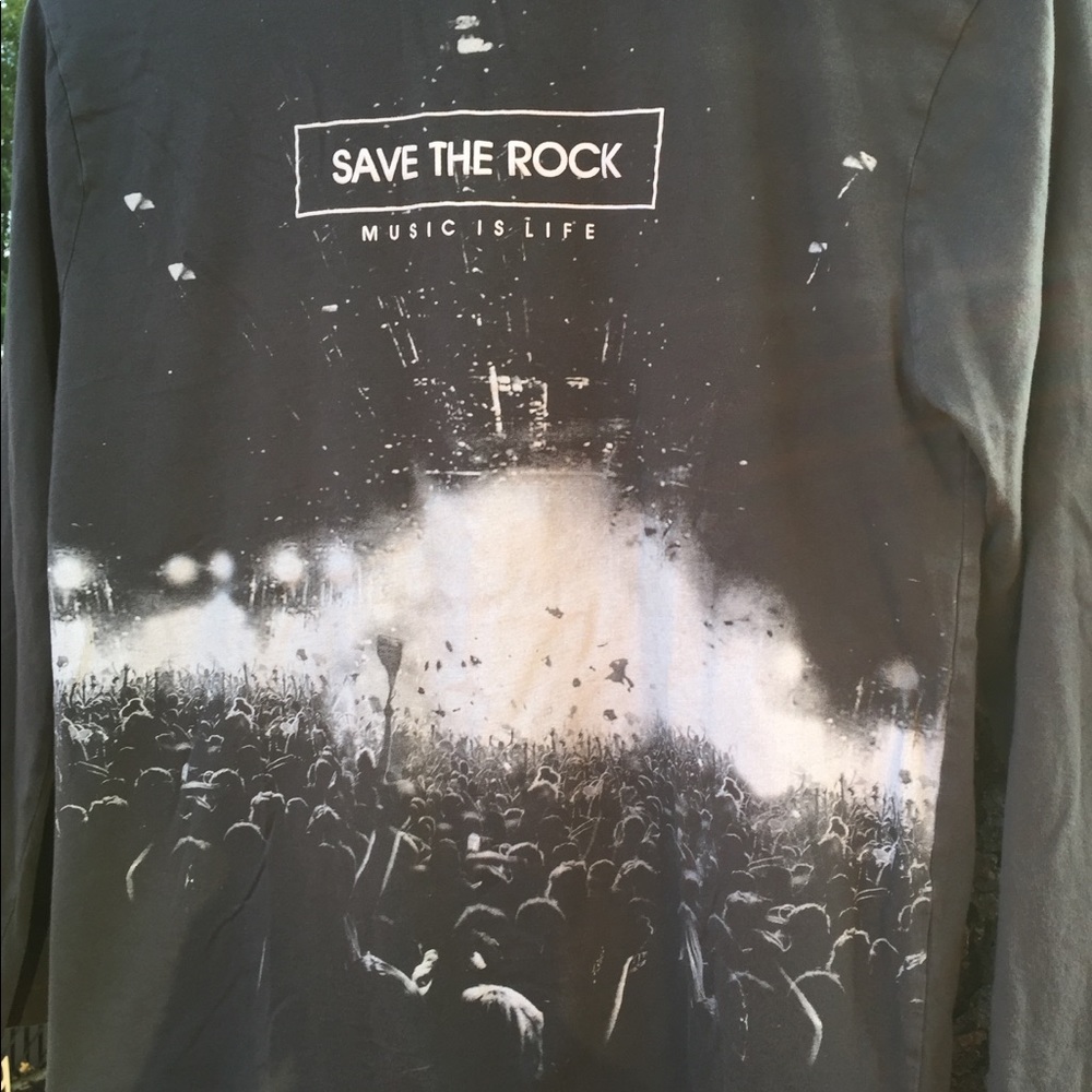 🌟Host Pick🌟 Zara Boys collection graphic shirt - Picture 2 of 5